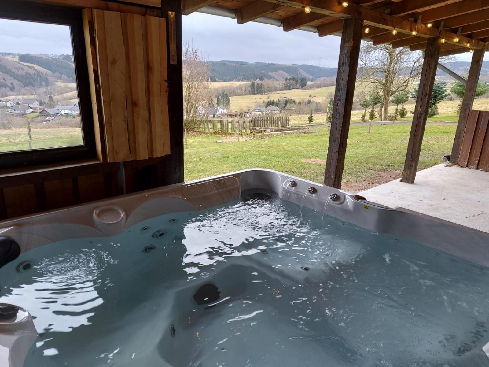 Ferienhaus Hescheld With Private Jacuzzi Hellenthal Bagian luar foto