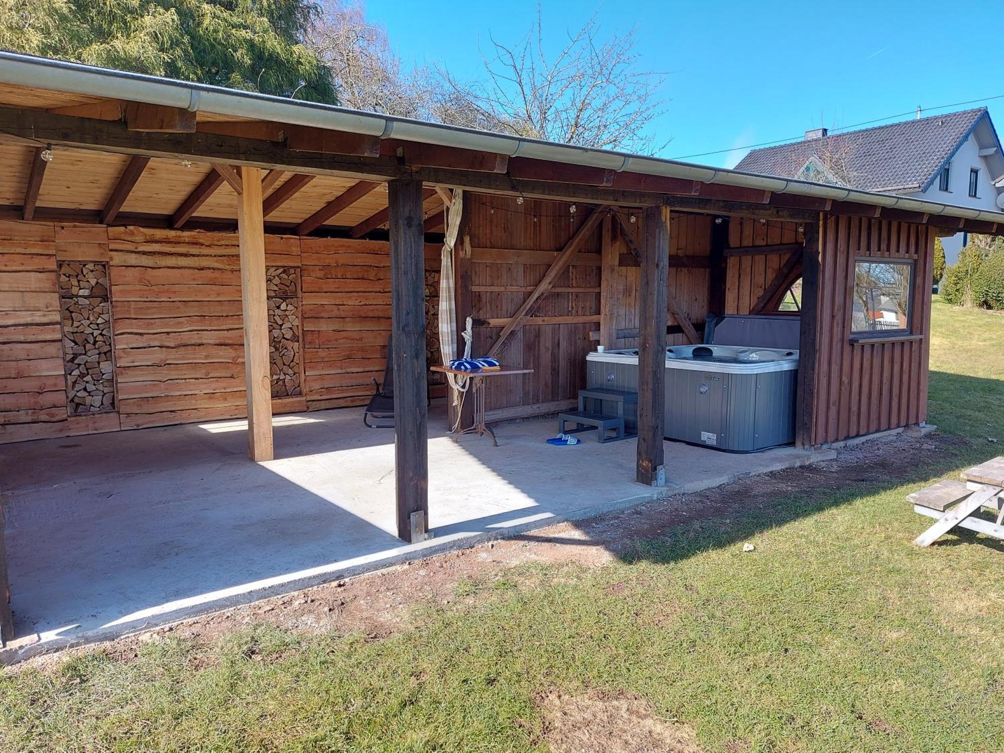 Ferienhaus Hescheld With Private Jacuzzi Hellenthal Bagian luar foto